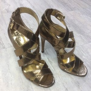 Victor Alfaro high heel shoes